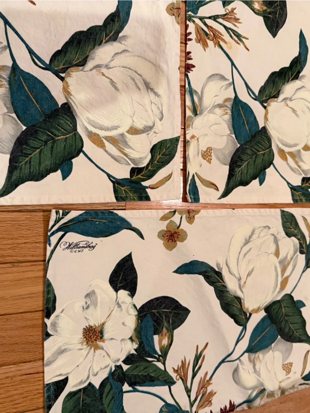 Floral Magnolia Placemat Set 8 with Teal Green Leaves